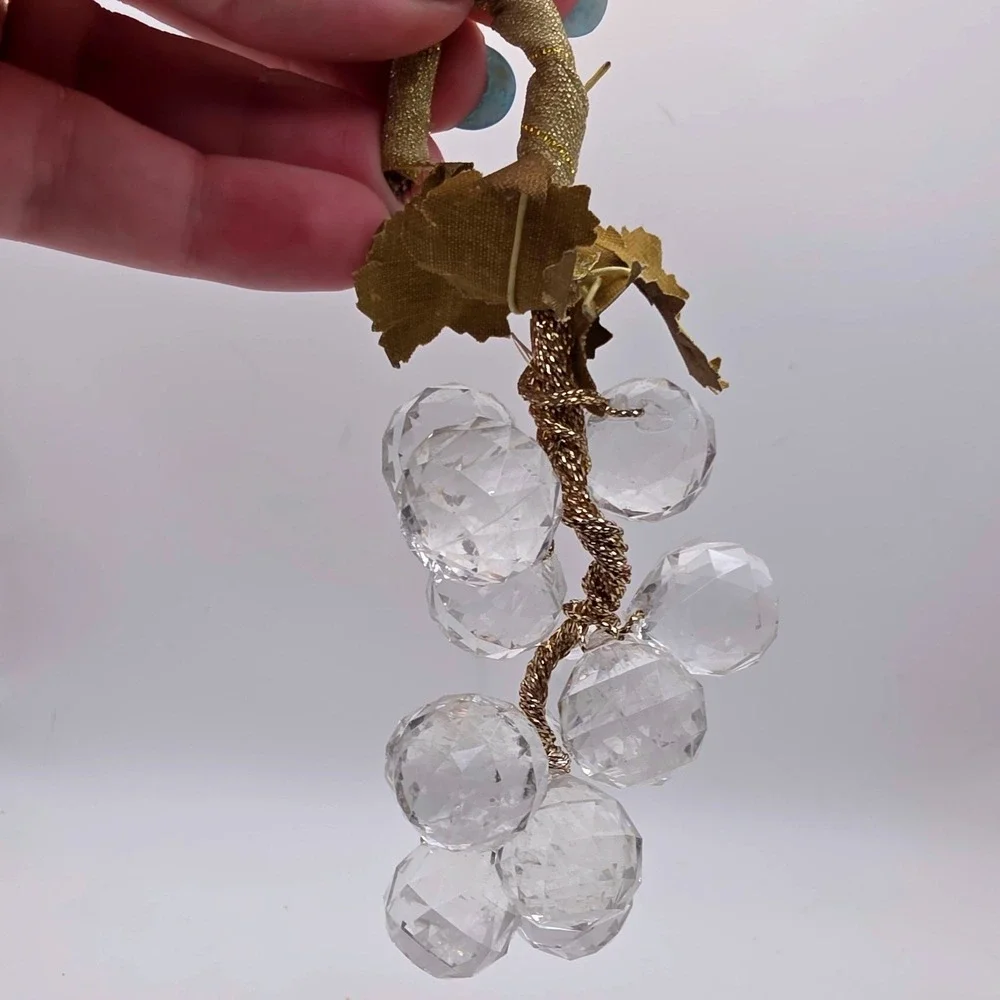 Unbranded Faceted Glass Grape Cluster MCM Clear Fair Vintage Decorative Accent